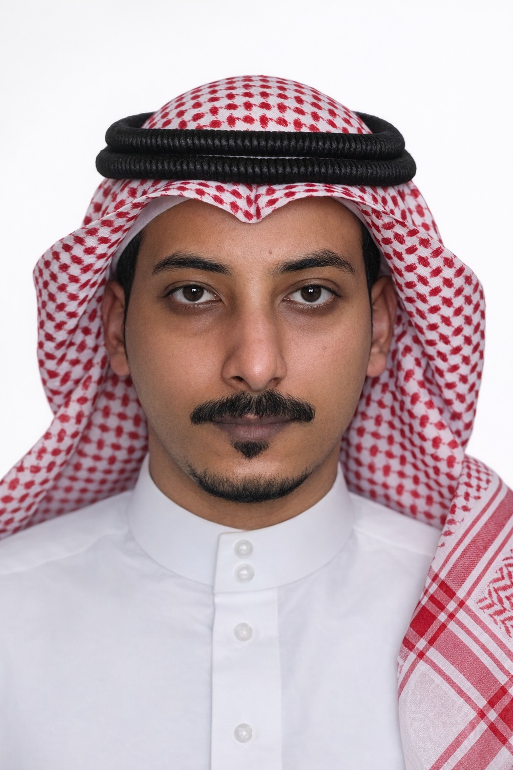 اسامة علي عواك عريشي
