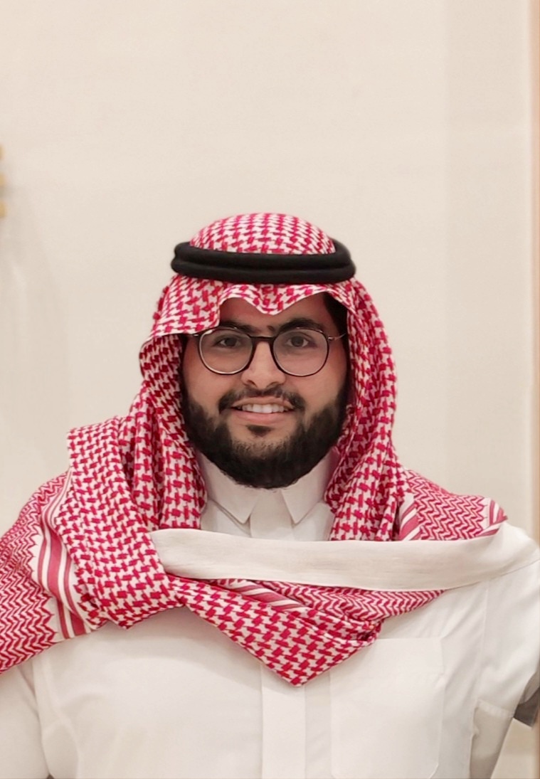 عبدالاله داخل سعد الاحمدي